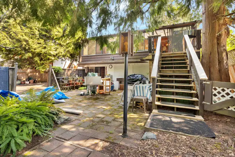 9533 139 STREET - photo 3 of 7