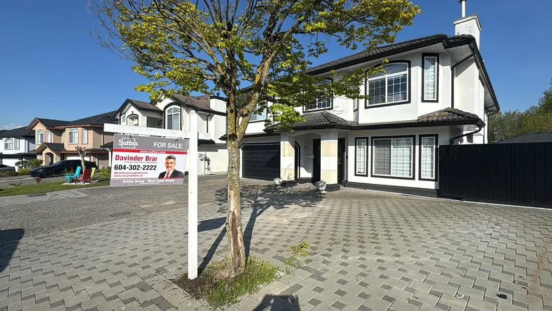 31570 NORTHDALE COURT - photo 2 of 14