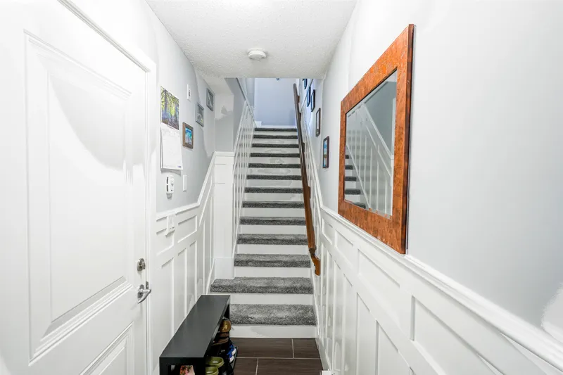 26 19551 66 AVENUE - photo 3 of 25