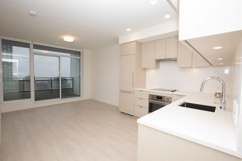 2206 13675 107A AVENUE - photo 3 of 25