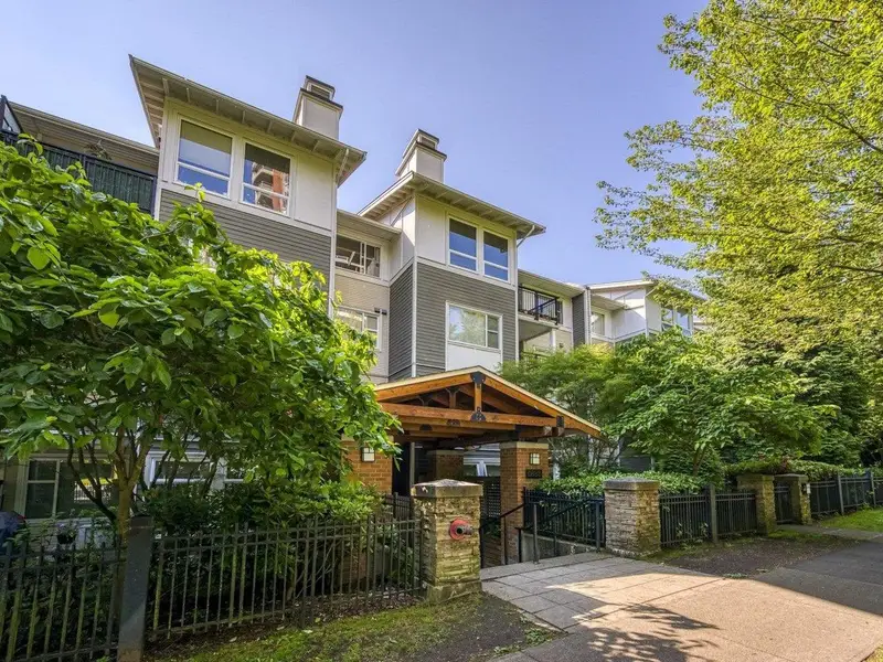 410 6888 SOUTHPOINT DRIVE - photo 1 of 25