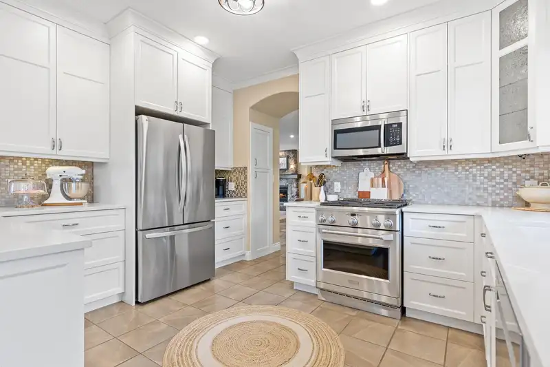 10269 WILDROSE DRIVE - photo 2 of 40