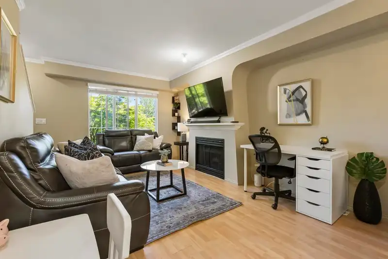95 8775 161 STREET - photo 4 of 31