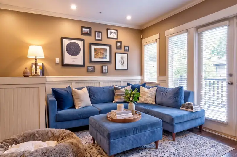 208 W 13TH AVENUE - photo 4 of 11