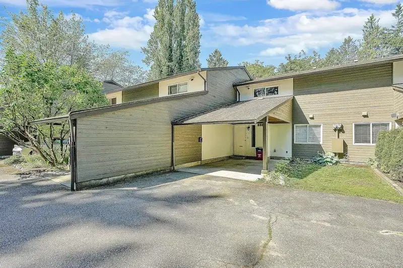 5 20939 CAMWOOD AVENUE - photo 2 of 40