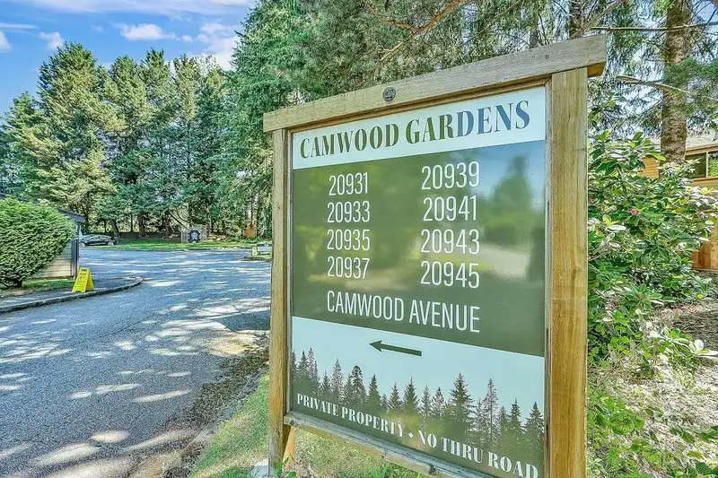 5 20939 CAMWOOD AVENUE - photo 4 of 40