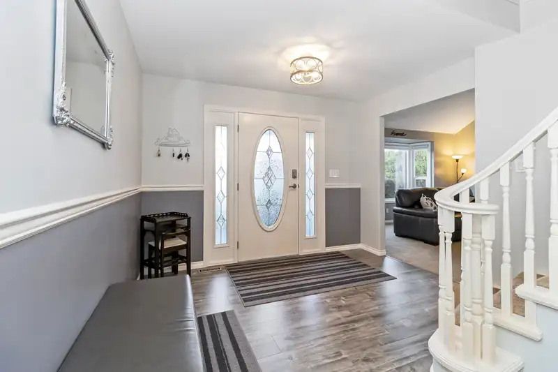 3043 CASSIAR AVENUE - photo 3 of 40