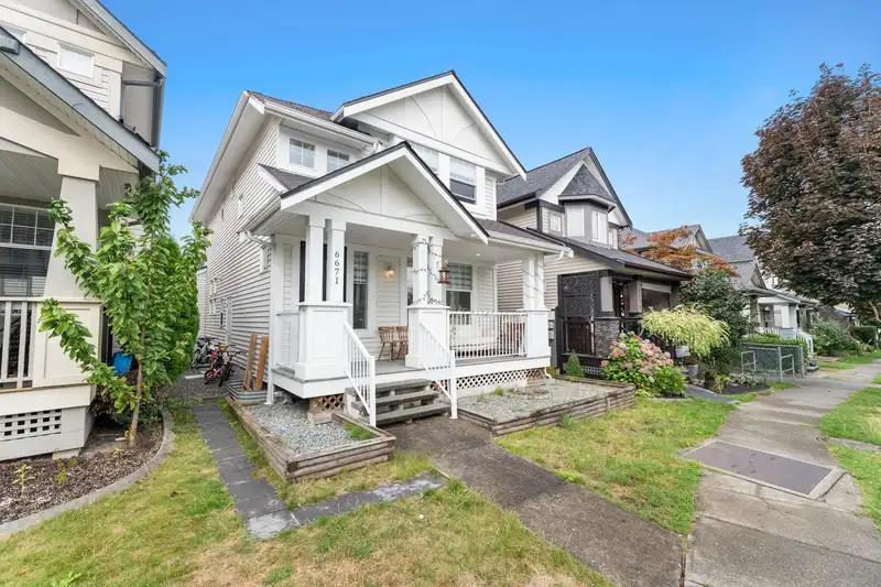 6671 184A STREET - photo 2 of 40
