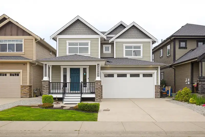 32901 SYLVIA AVENUE - photo 1 of 40