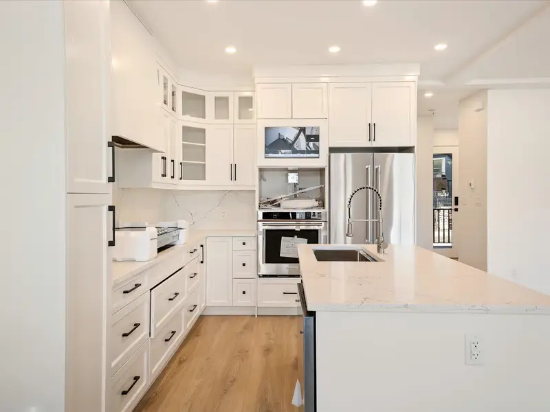 1005 PHARE CRESCENT - photo 4 of 23