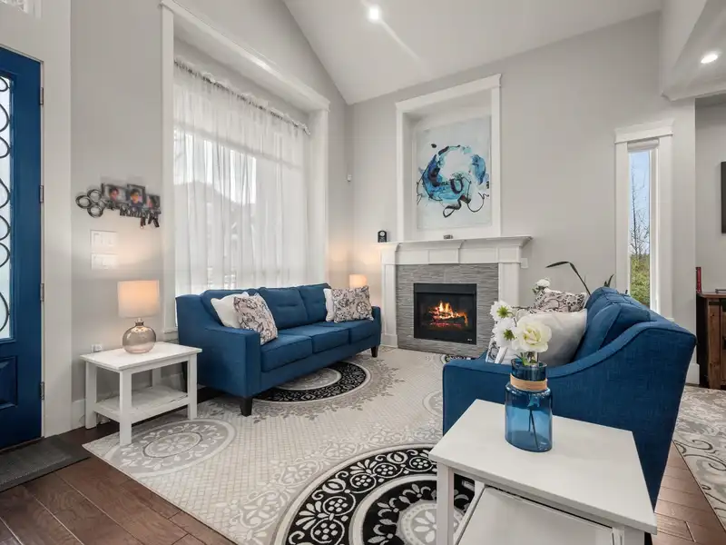 14133 61 AVENUE - photo 4 of 39