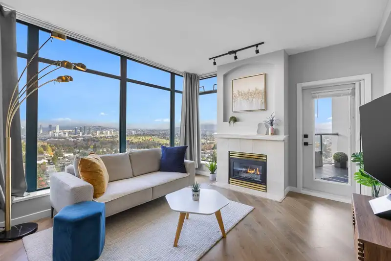 1803 4567 HAZEL STREET - photo 4 of 40