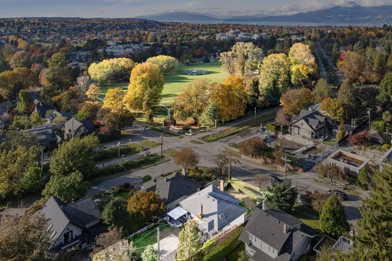 1830 W 33RD AVENUE - photo 2 of 25