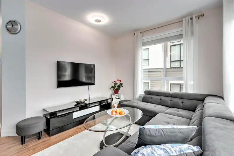 311 10455 154 STREET - photo 3 of 24
