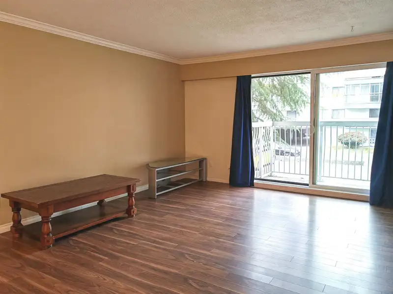 101 6420 BUSWELL STREET - photo 2 of 19