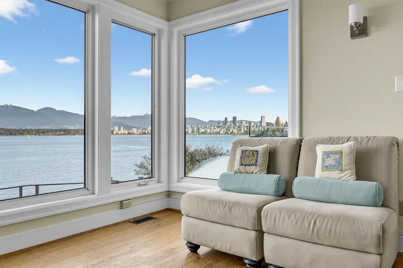 3131 POINT GREY ROAD - photo 4 of 20