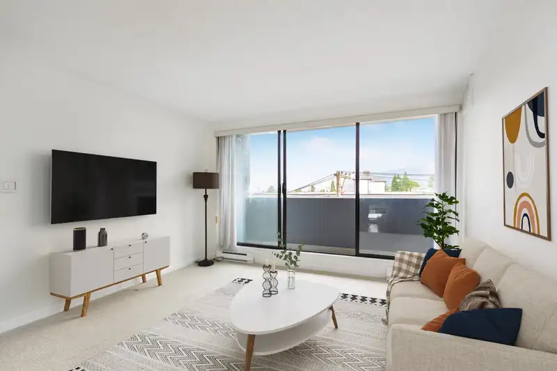 406 110 W 4TH STREET - photo 1 of 6
