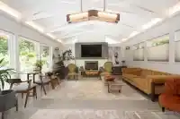 2420 EDGEMONT BOULEVARD - thumbnail 4