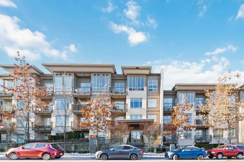 111 13468 KING GEORGE BOULEVARD - photo 1 of 30