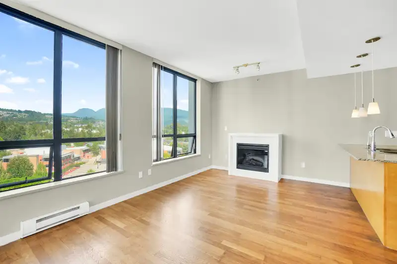 1409 2979 GLEN DRIVE - photo 3 of 38