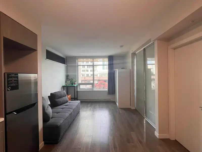401 6461 TELFORD AVENUE - photo 4 of 15