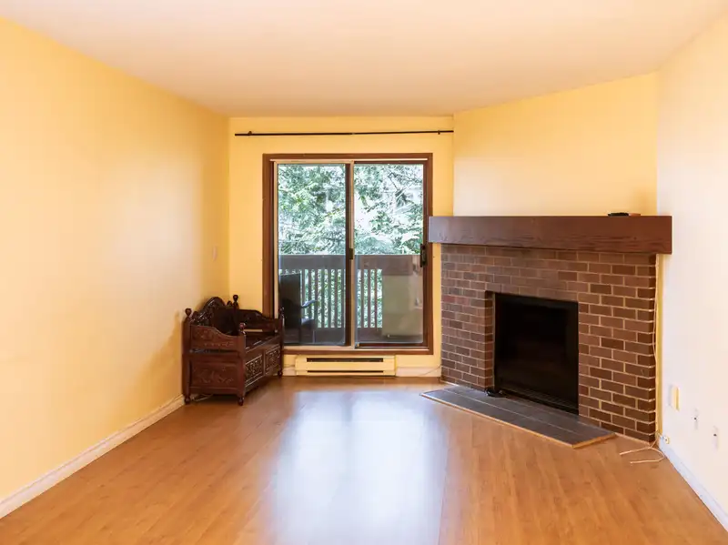 335 7651 MINORU BOULEVARD - photo 2 of 17