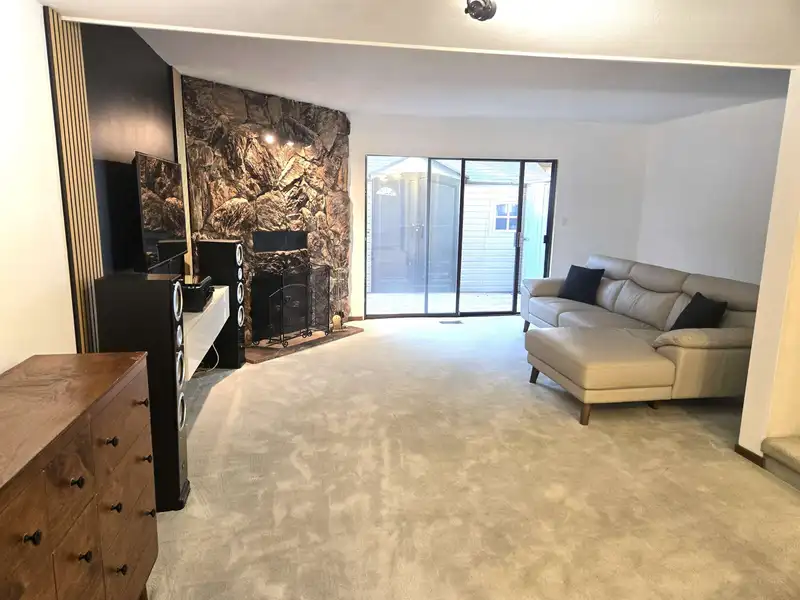 22188 122 AVENUE - photo 4 of 14