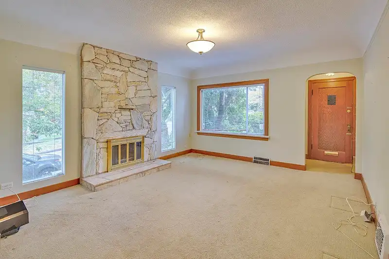 96 W 40TH AVENUE - photo 2 of 28