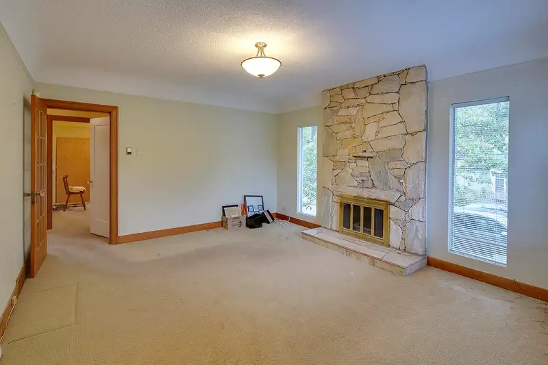 96 W 40TH AVENUE - photo 3 of 28