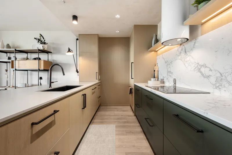 805 1616 COLUMBIA STREET - photo 3 of 25