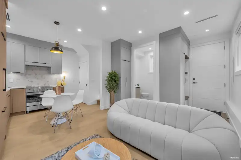 1 3438 TRIUMPH STREET - photo 3 of 26