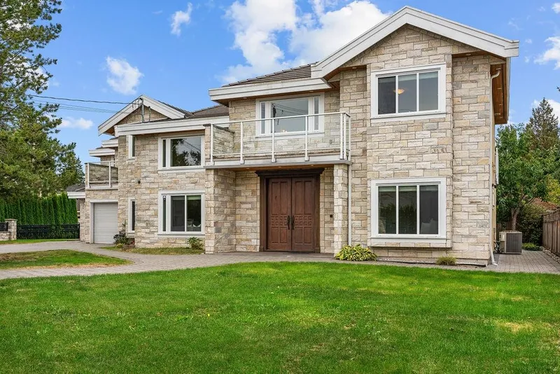 9200 SAUNDERS ROAD - photo 1 of 25