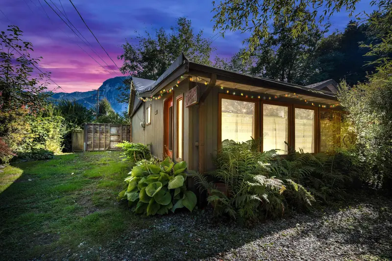 37791 THIRD AVENUE - photo 1 of 25