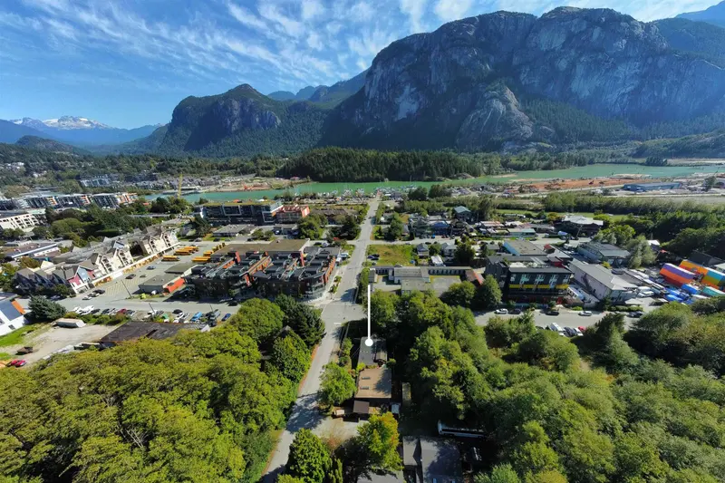 37791 THIRD AVENUE - photo 3 of 25