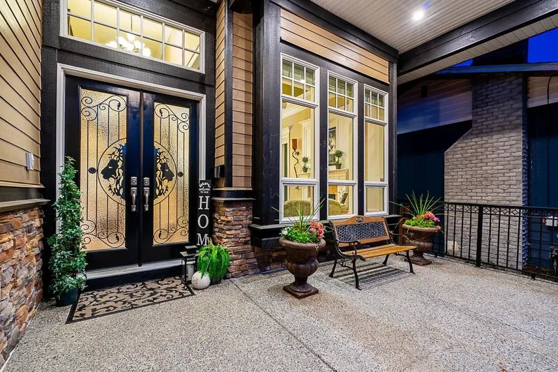 5866 126 STREET - photo 3 of 25