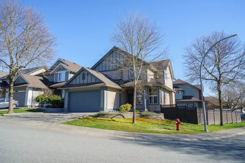 6932 196A STREET - photo 2 of 40