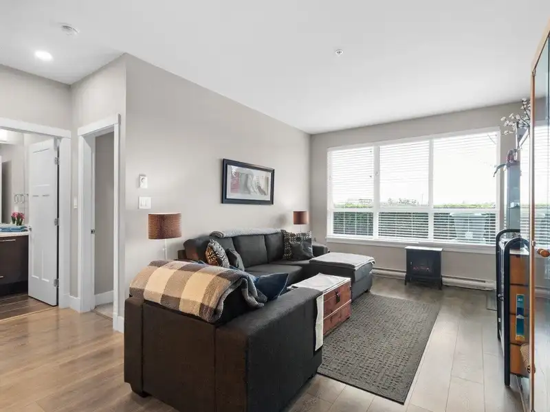 126 4690 HAWK LANE - photo 4 of 29