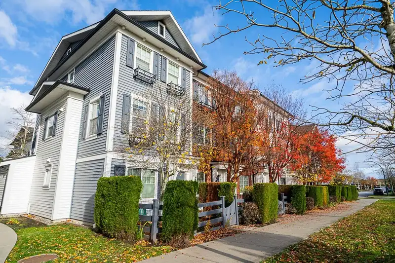 16 7348 192A STREET - photo 2 of 40