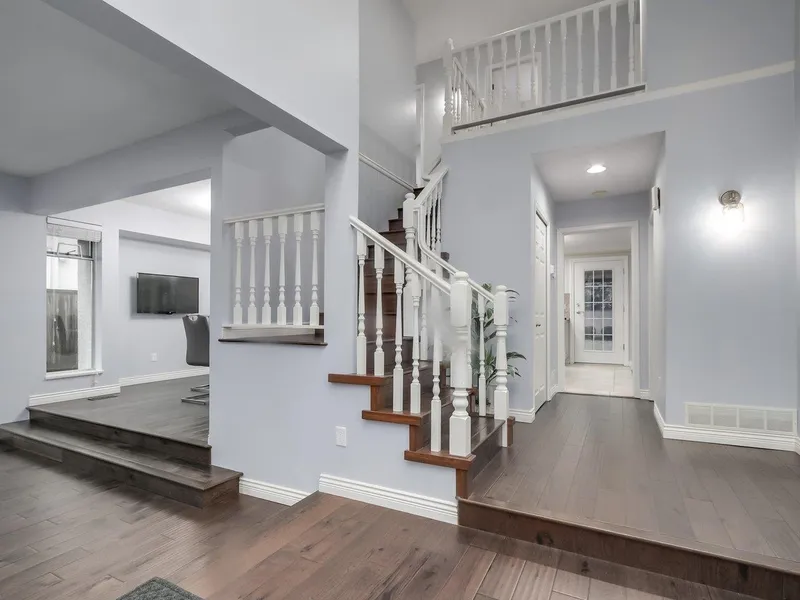 453 WALKER STREET - photo 2 of 25