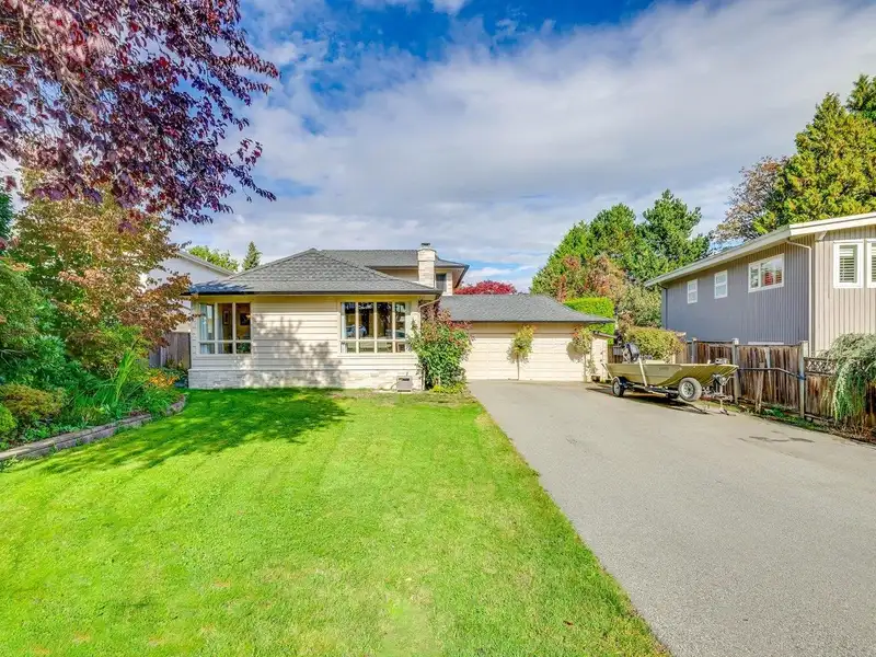 5413 RAWLINS CRESCENT - photo 1 of 34