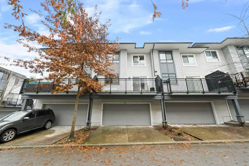702 16433 WATSON DRIVE - photo 2 of 32