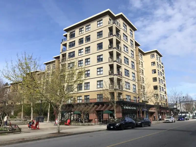 503 415 E COLUMBIA STREET - photo 1 of 38