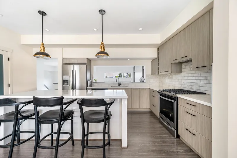 42 14057 60A AVENUE - photo 4 of 25