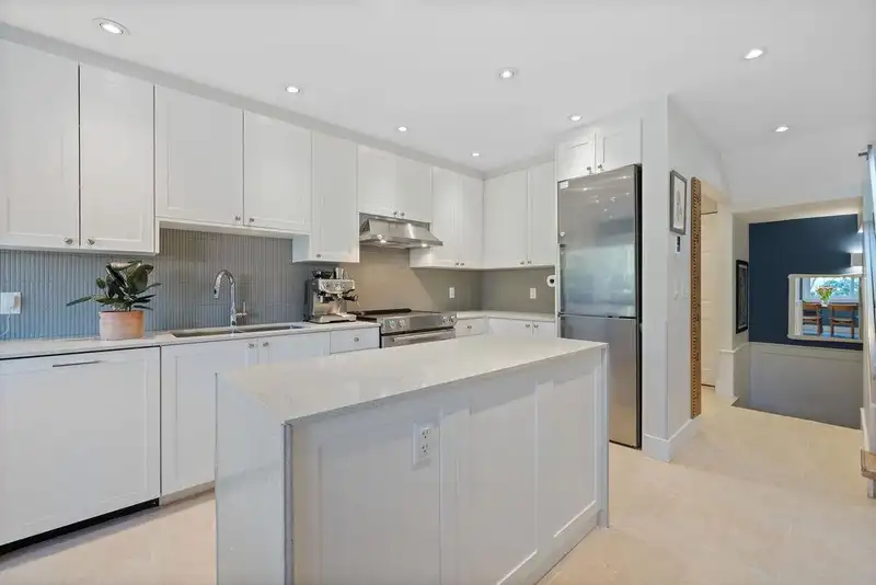 2 1214 W 7TH AVENUE - photo 3 of 40