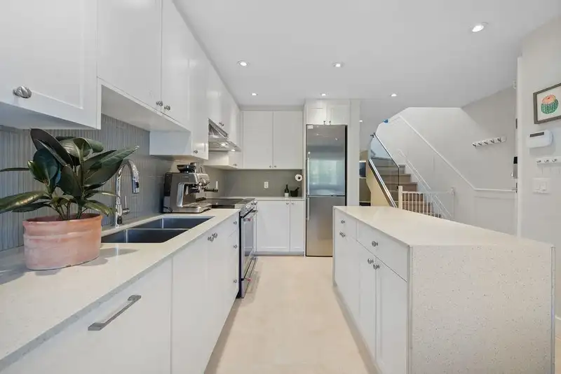 2 1214 W 7TH AVENUE - photo 4 of 40