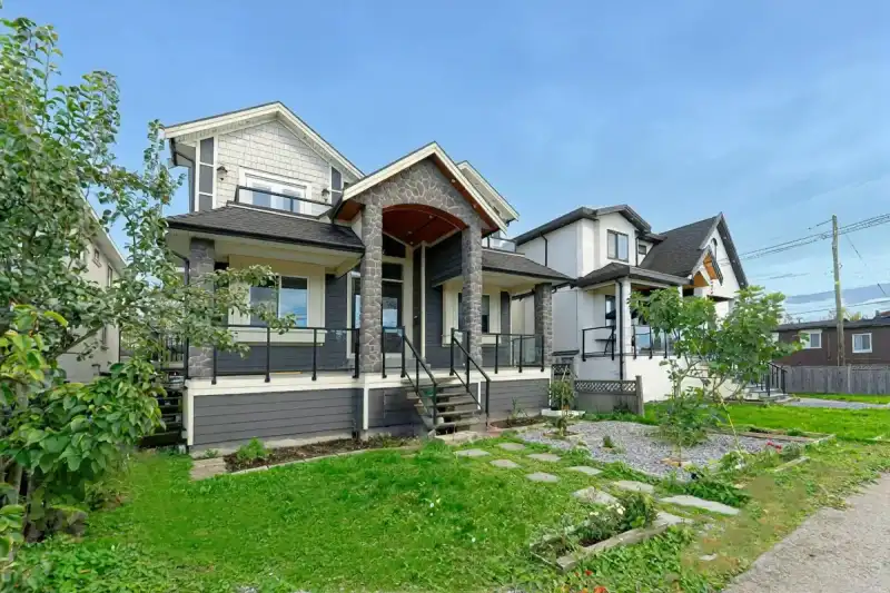 520 EWEN AVENUE - photo 1 of 21