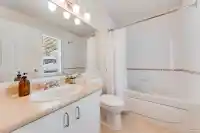 49 650 ROCHE POINT DRIVE - thumbnail 18