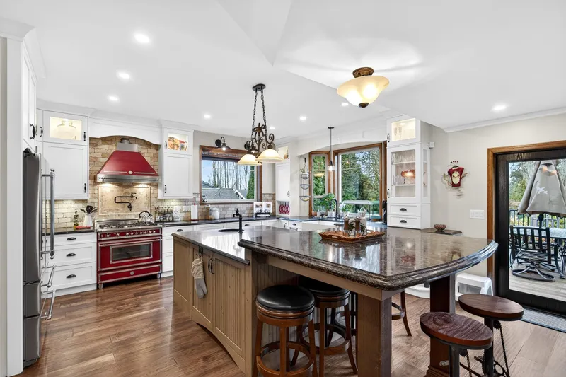 21687 48A AVENUE - photo 4 of 25