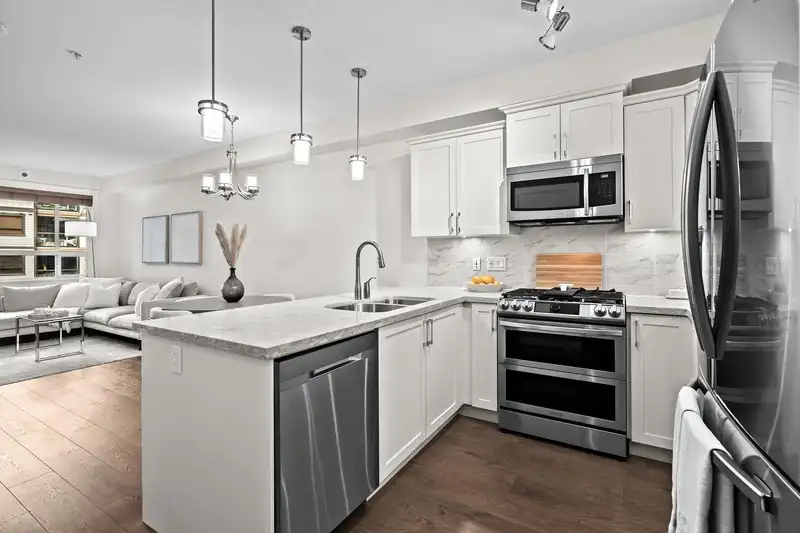 211 3535 146A STREET - photo 2 of 38