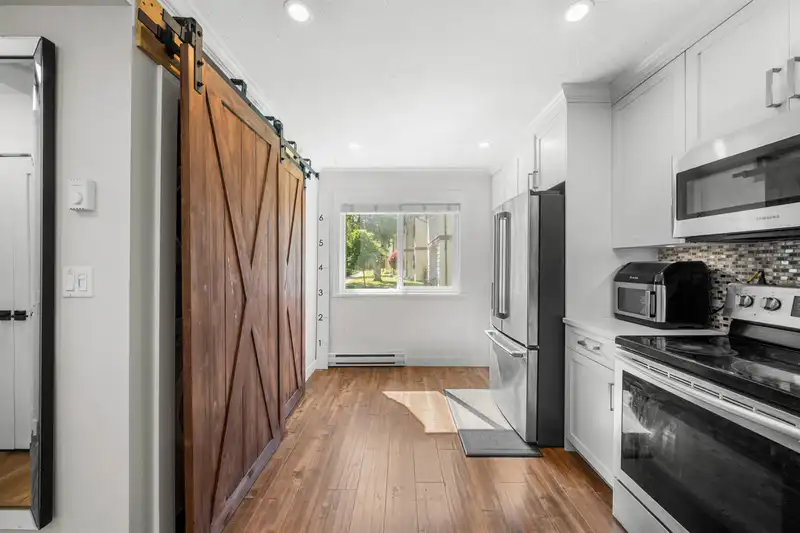 42 4800 TRIMARAN DRIVE - photo 4 of 37